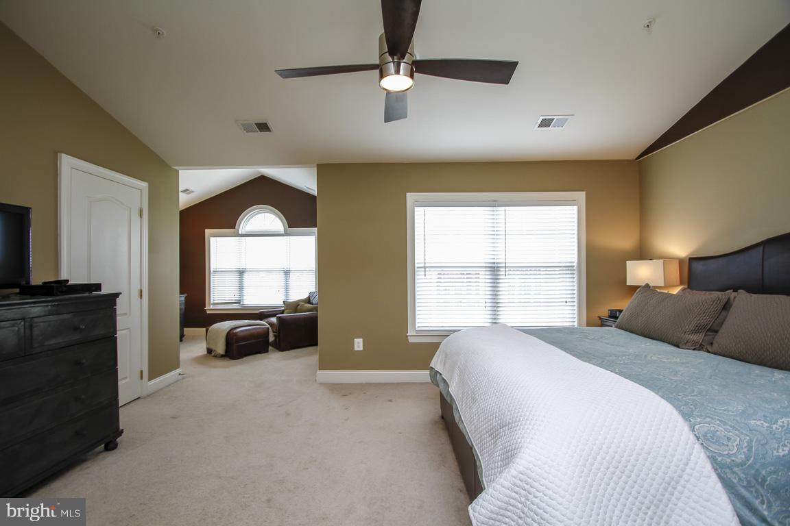 VINEYARDS OF ANNAPOLIS - Residential