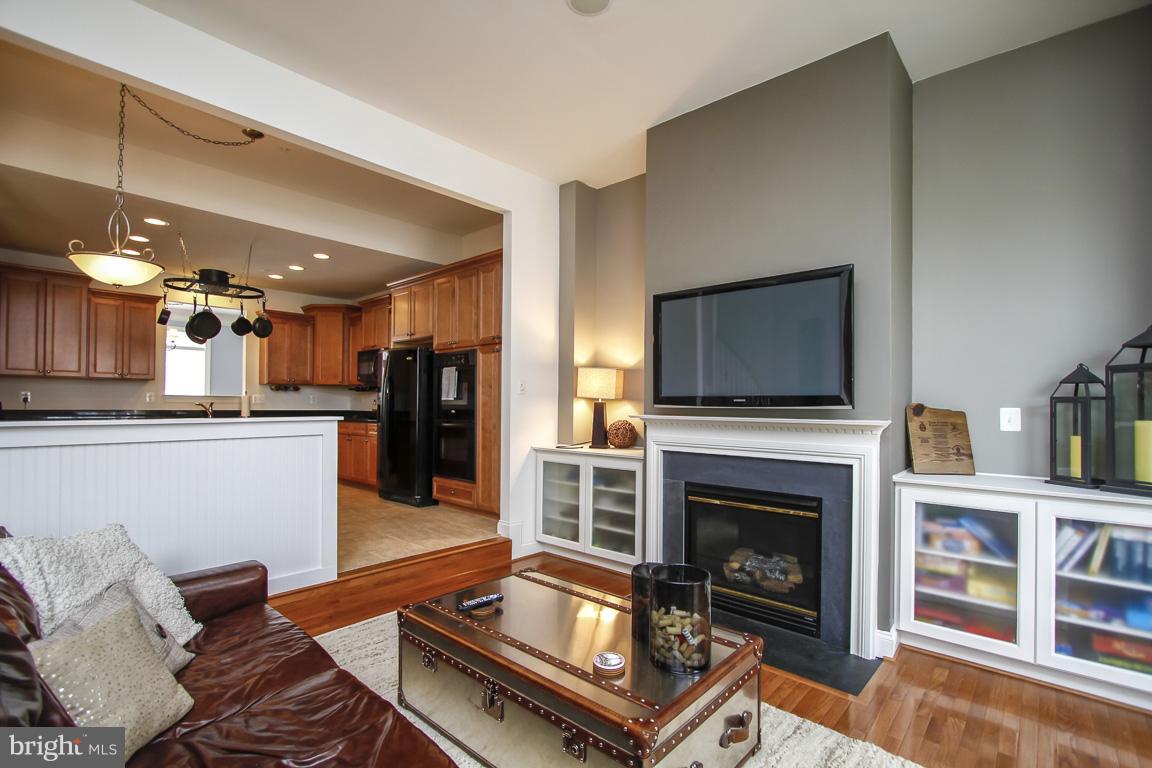 VINEYARDS OF ANNAPOLIS - Residential