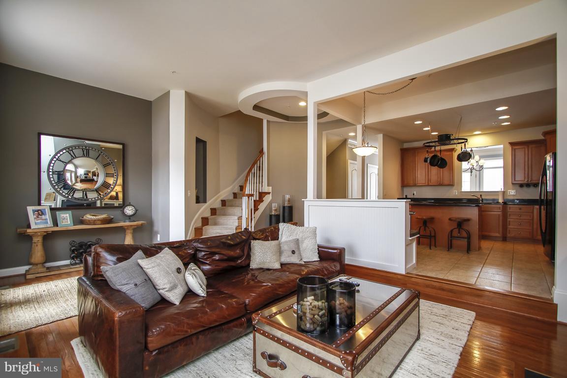 VINEYARDS OF ANNAPOLIS - Residential