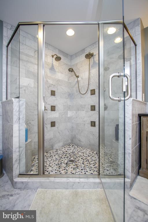 VINEYARDS OF ANNAPOLIS - Residential