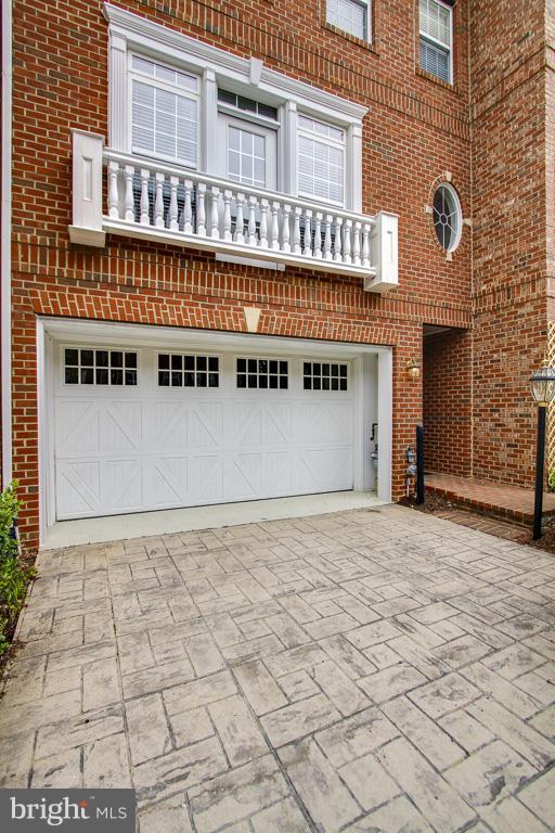 VINEYARDS OF ANNAPOLIS - Residential