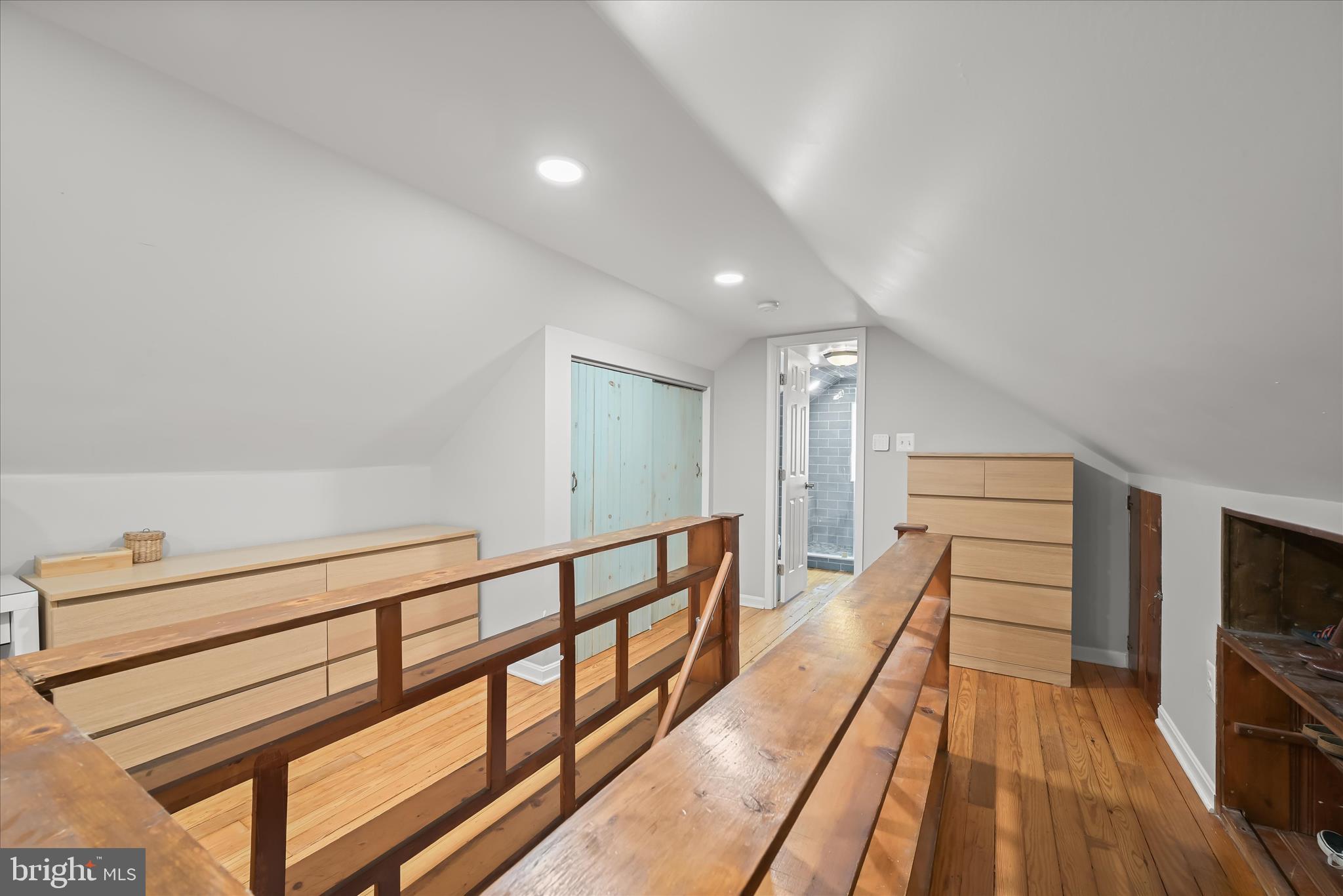 SULPHUR SPRING TERRACE - Residential