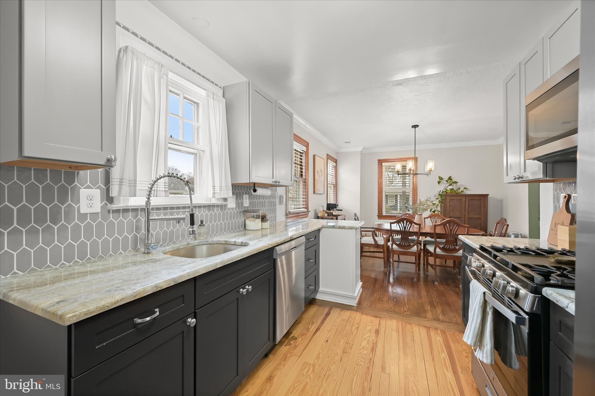 SULPHUR SPRING TERRACE - Residential