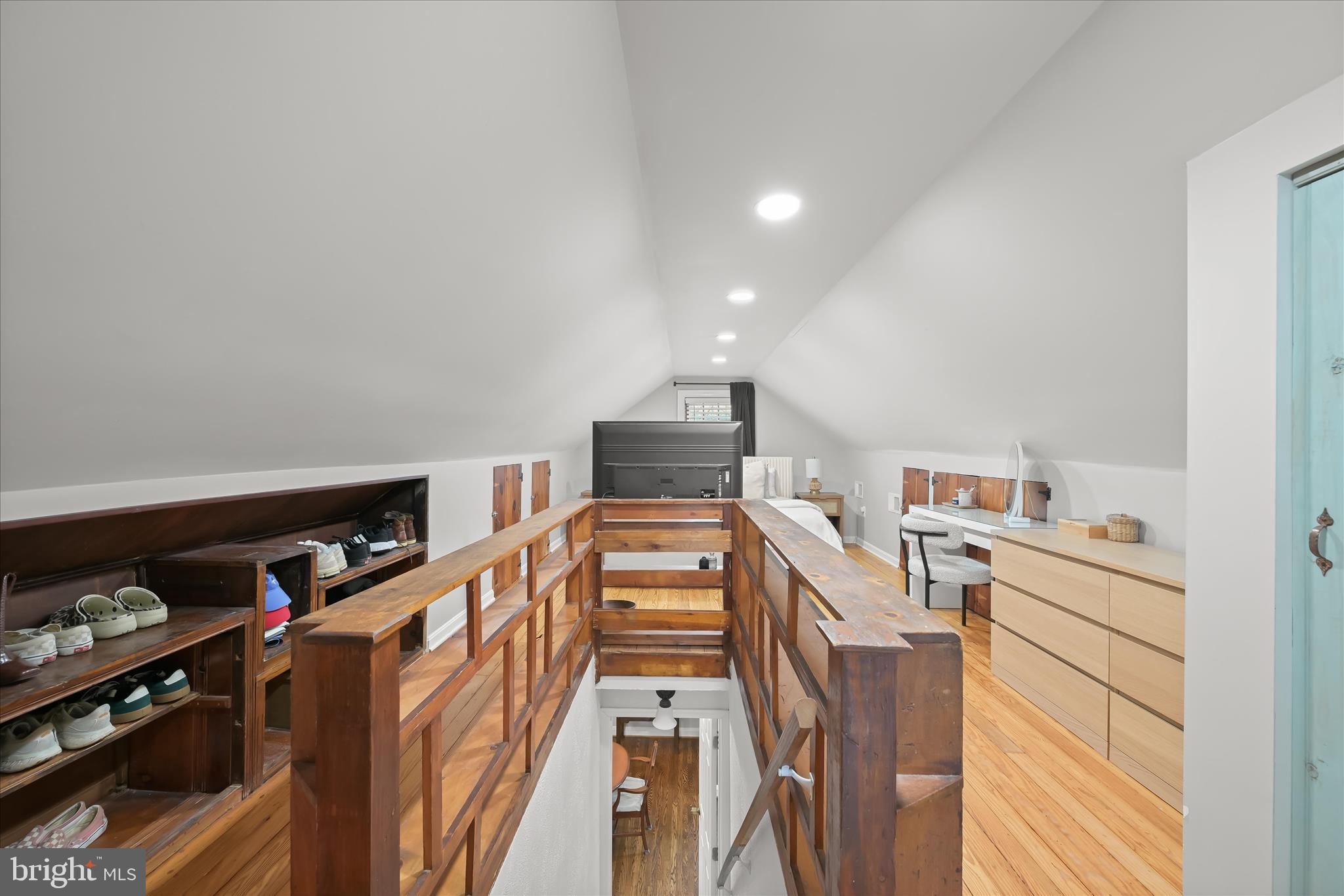 SULPHUR SPRING TERRACE - Residential