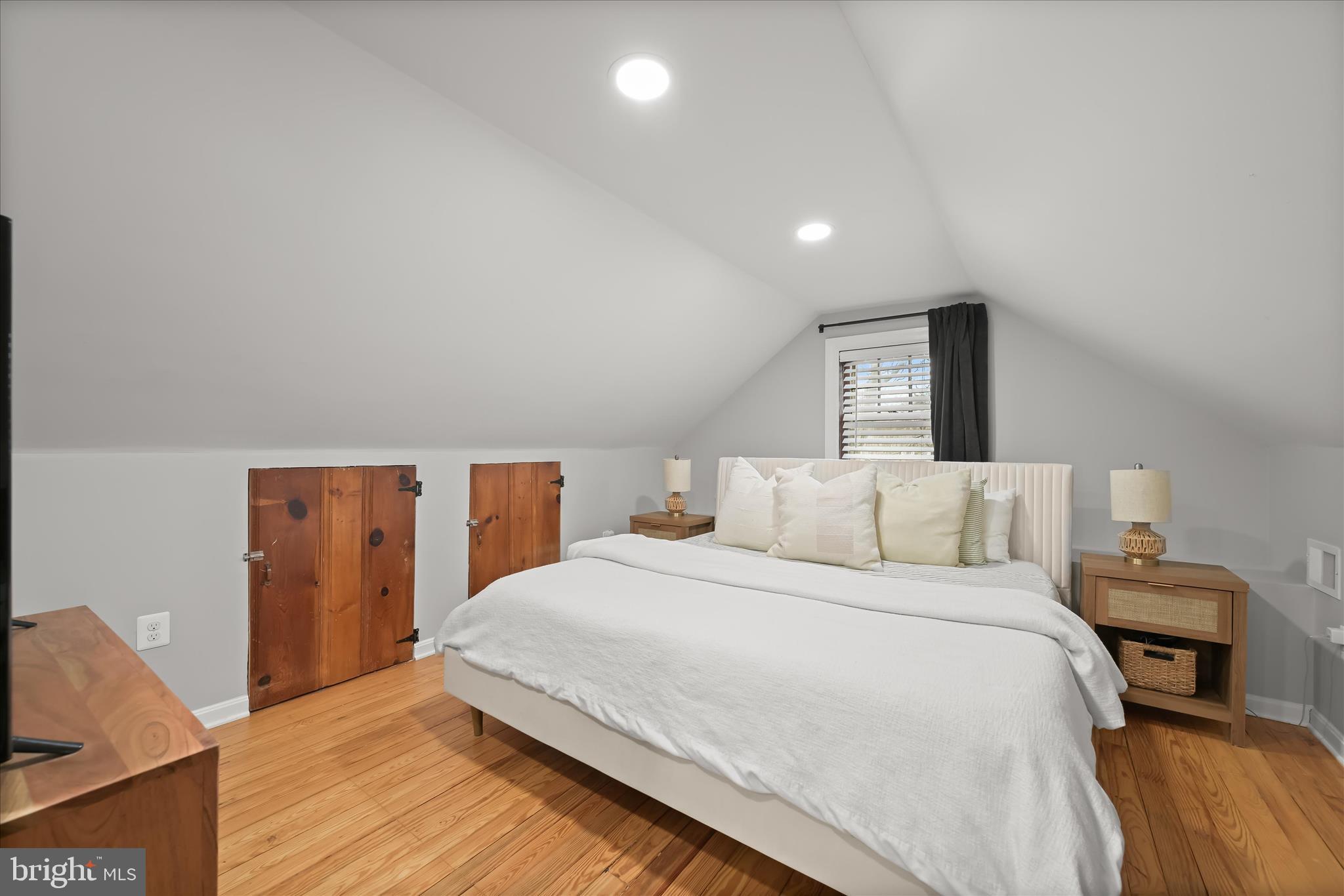 SULPHUR SPRING TERRACE - Residential