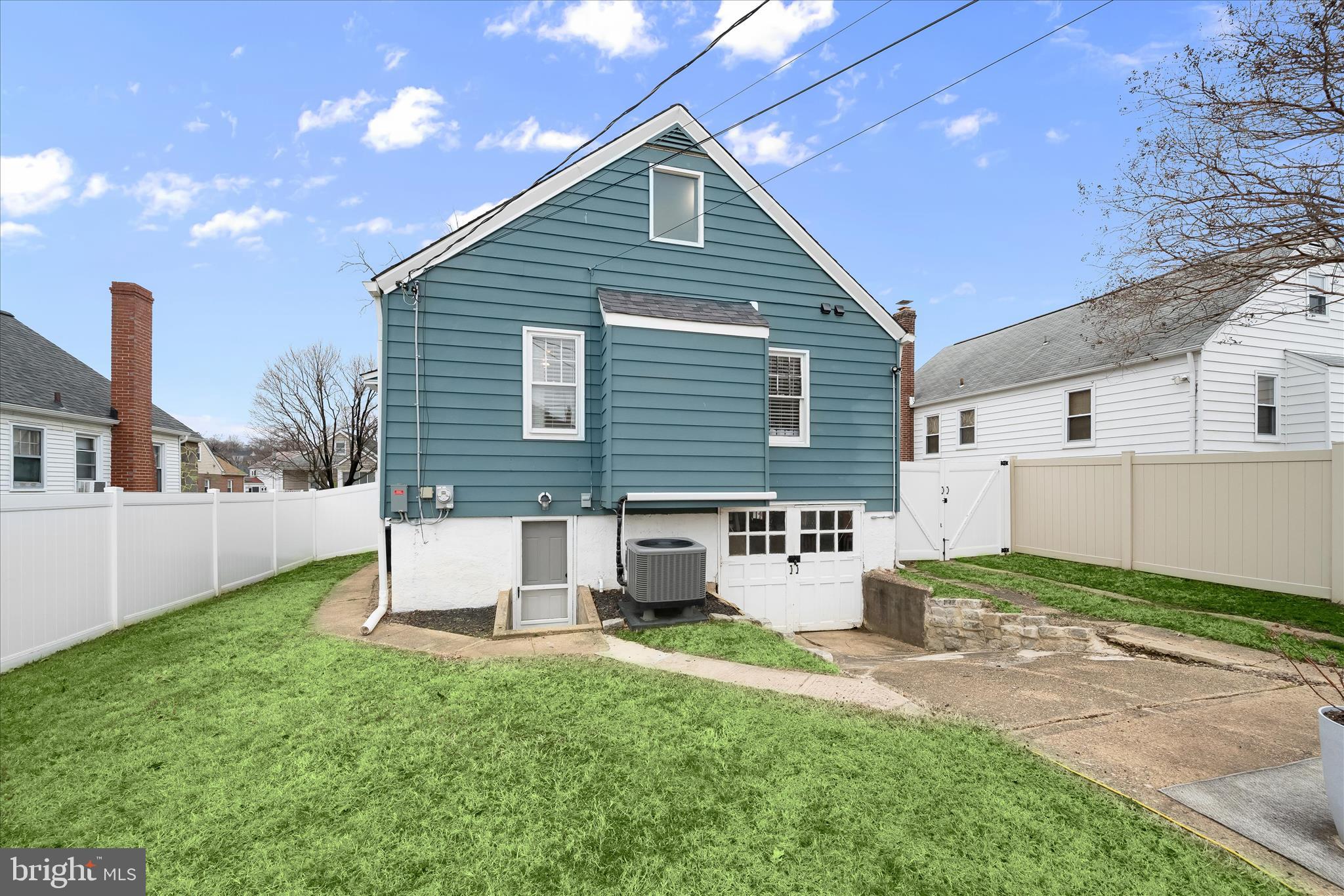 SULPHUR SPRING TERRACE - Residential