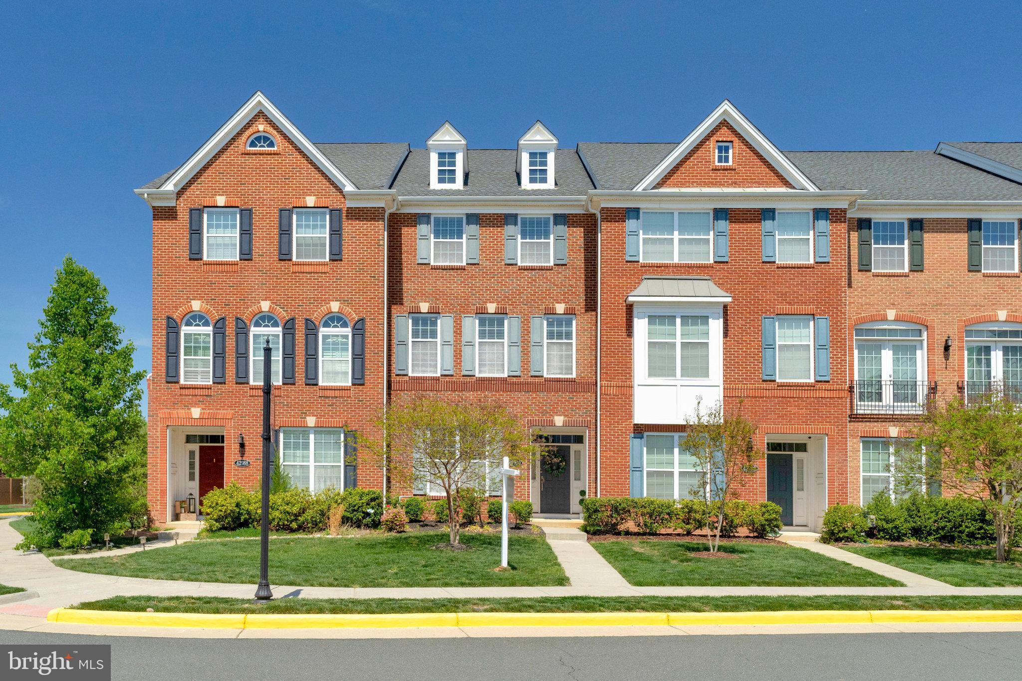 LOUDOUN VALLEY ESTATES 2 - Residential Lease
