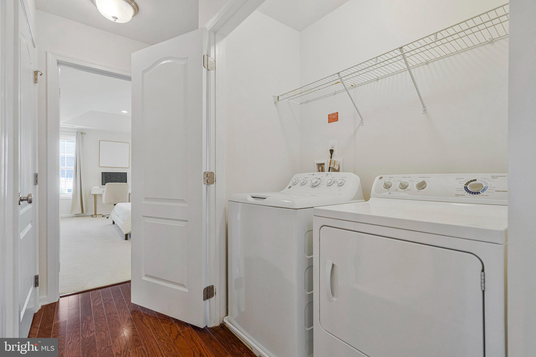 LOUDOUN VALLEY ESTATES 2 - Residential Lease