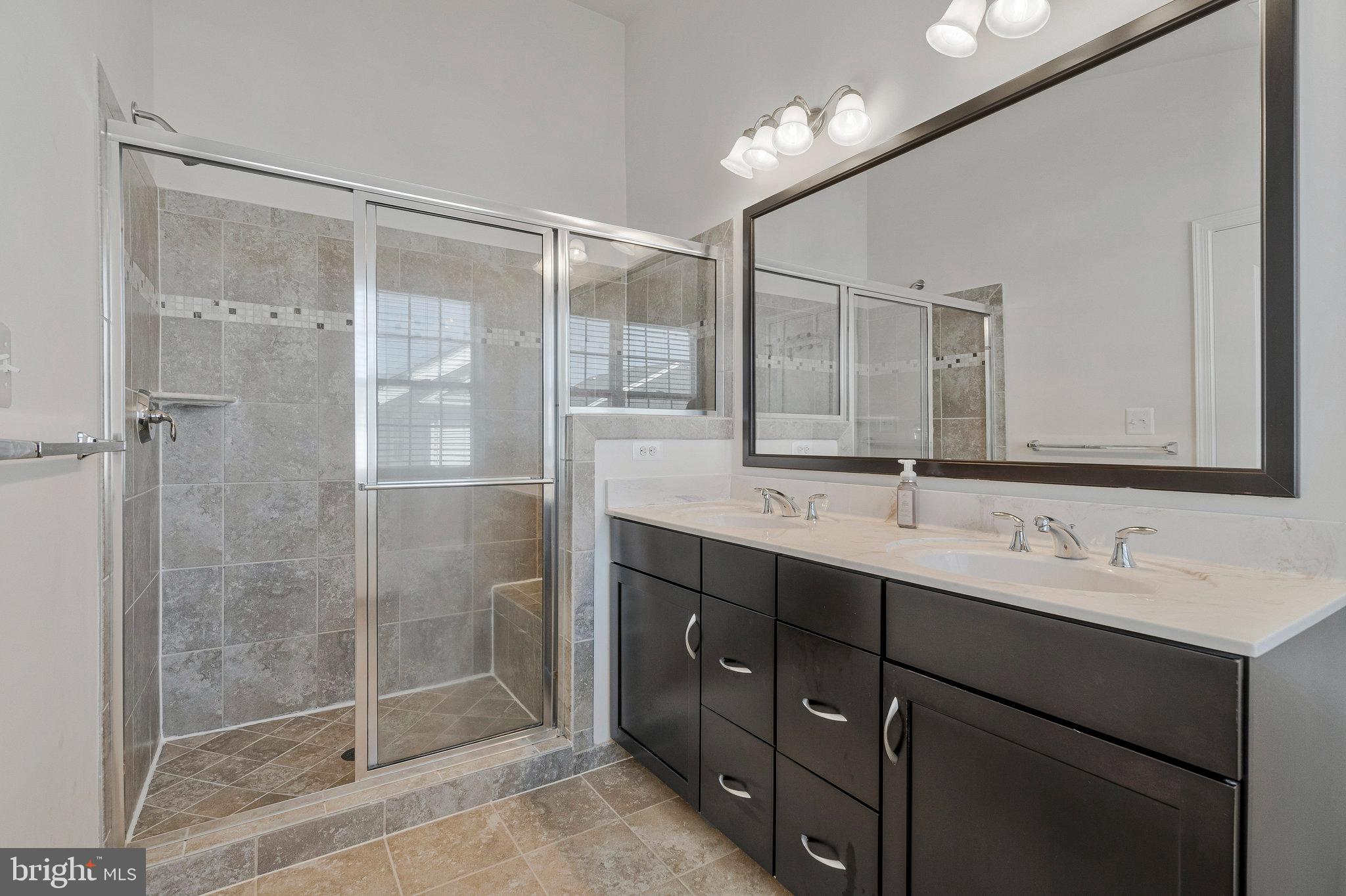 LOUDOUN VALLEY ESTATES 2 - Residential Lease