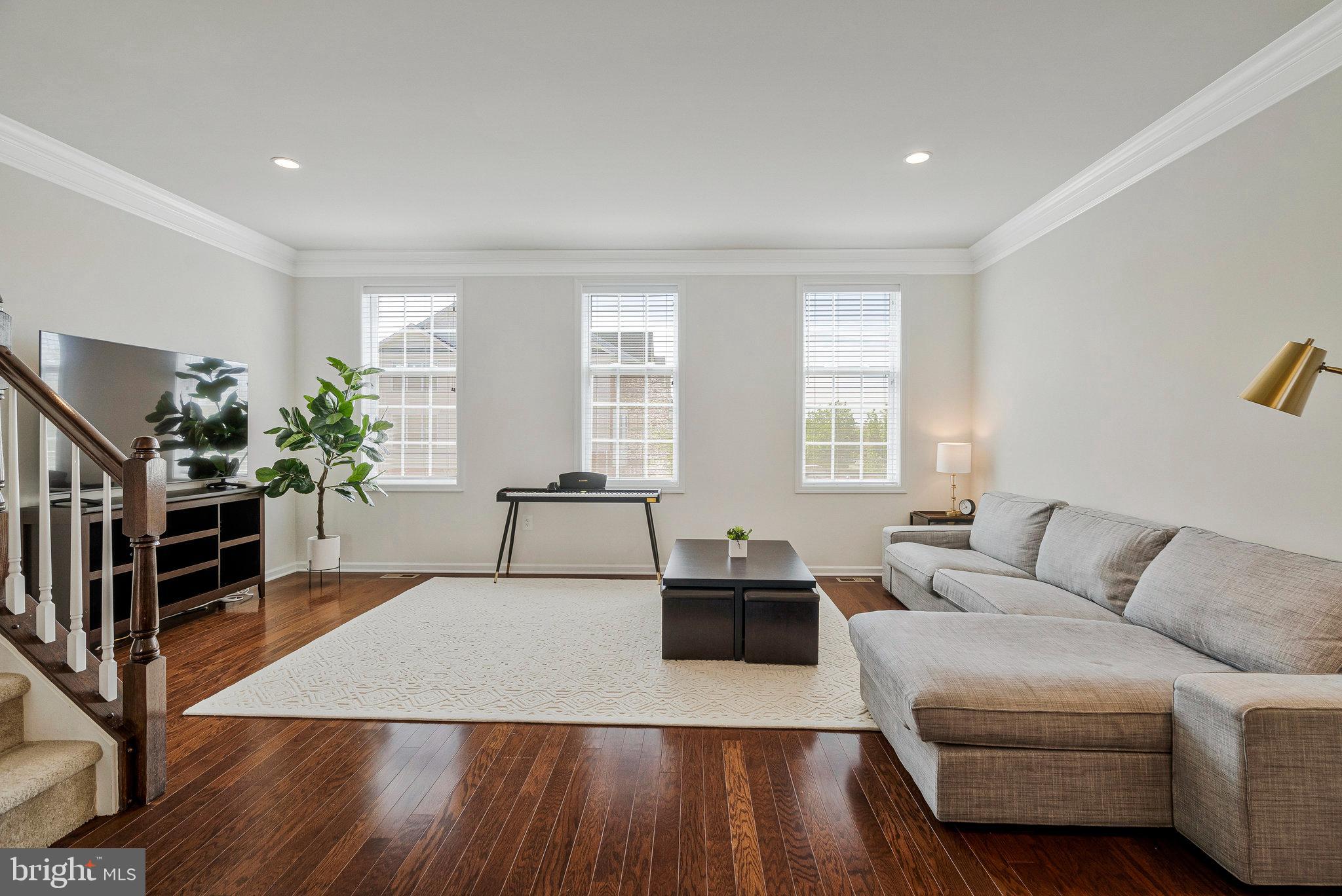 LOUDOUN VALLEY ESTATES 2 - Residential Lease