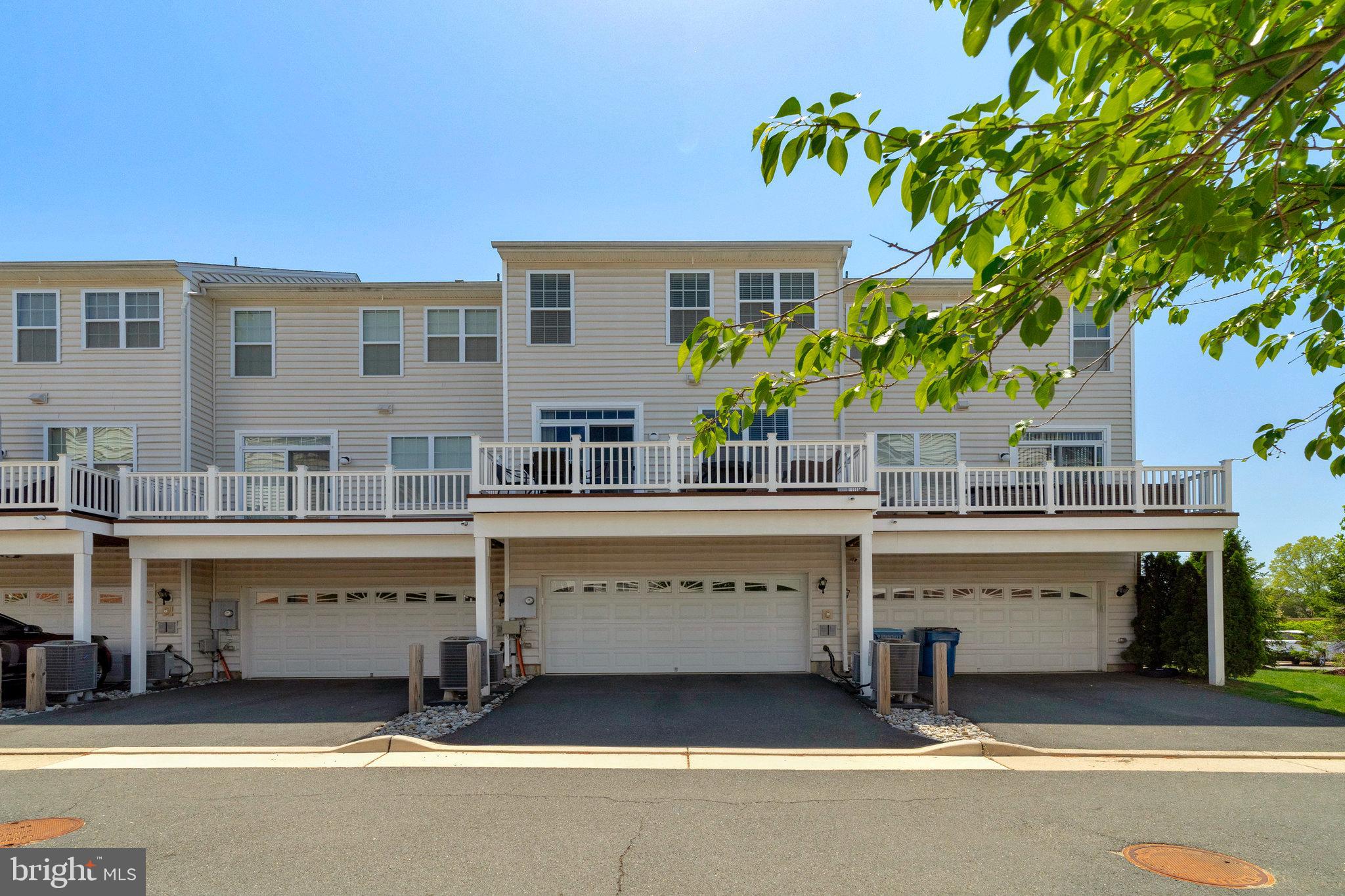 LOUDOUN VALLEY ESTATES 2 - Residential Lease