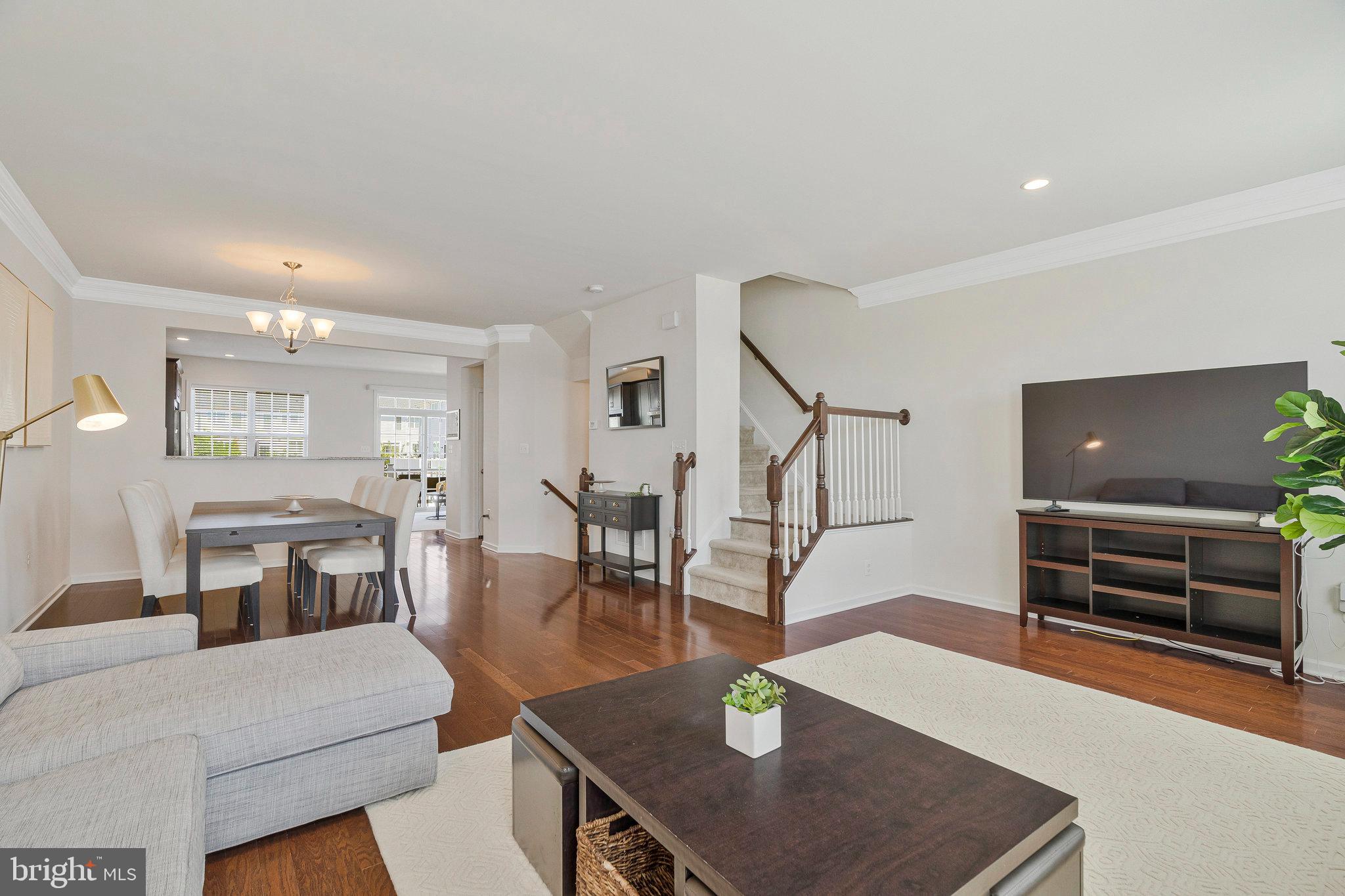 LOUDOUN VALLEY ESTATES 2 - Residential Lease