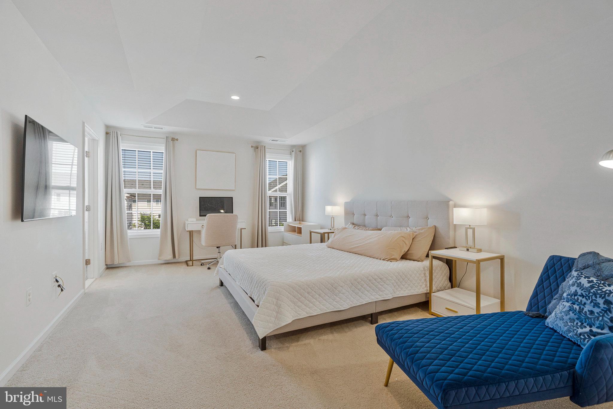 LOUDOUN VALLEY ESTATES 2 - Residential Lease