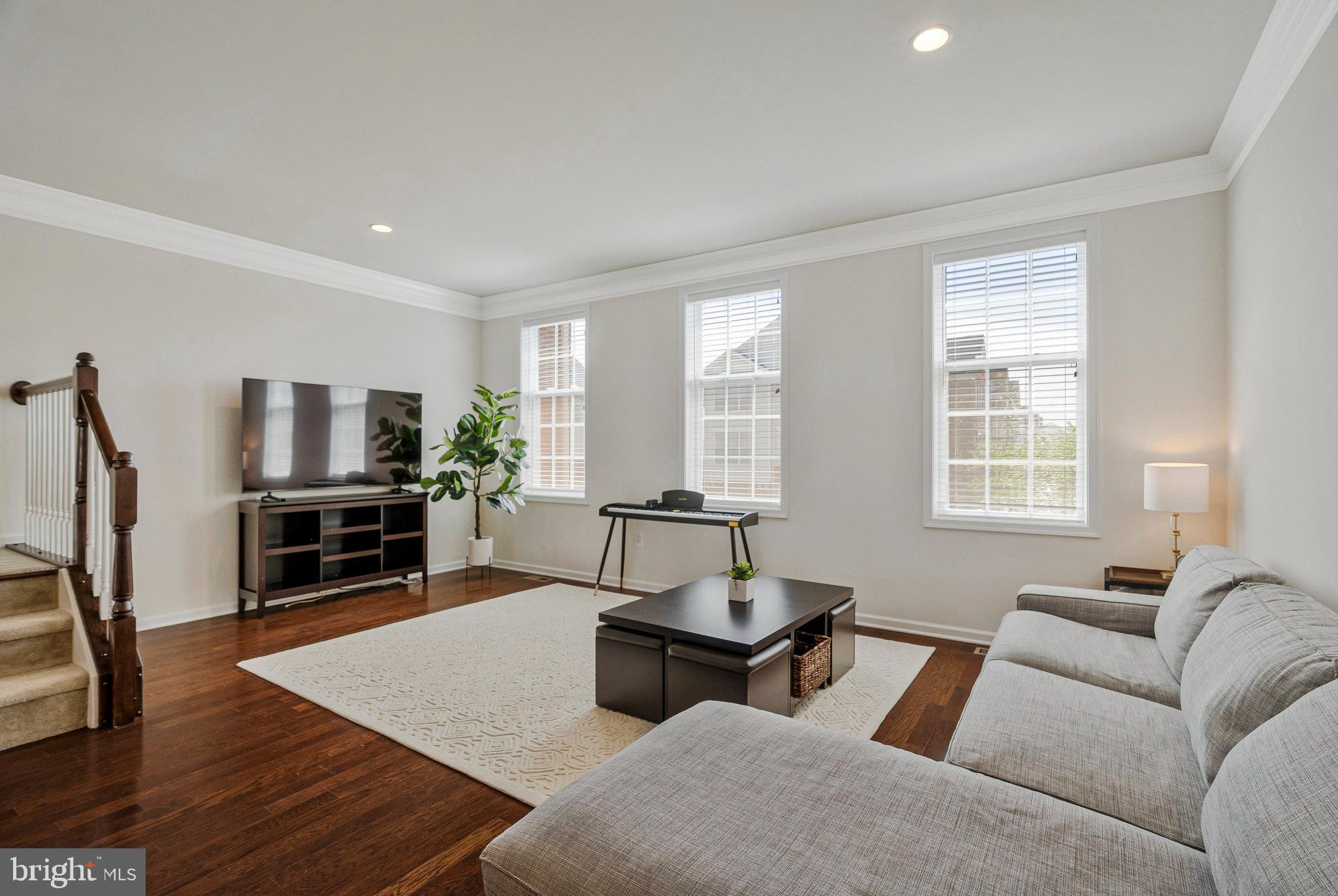 LOUDOUN VALLEY ESTATES 2 - Residential Lease