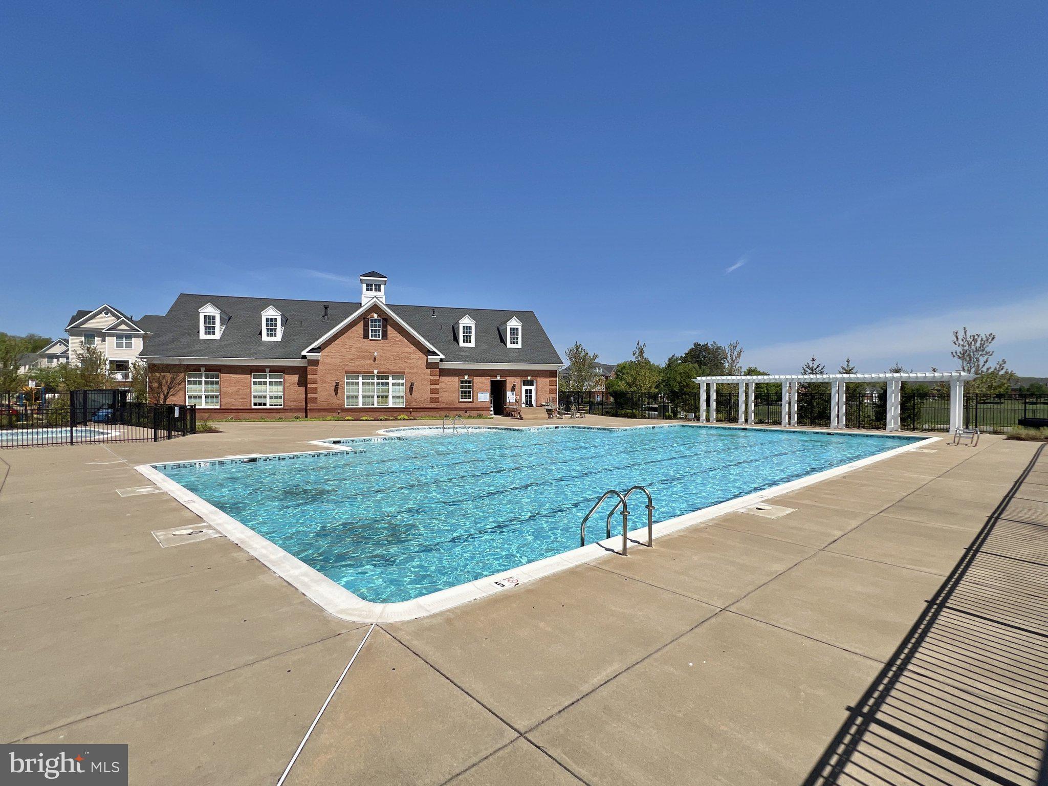 LOUDOUN VALLEY ESTATES 2 - Residential Lease