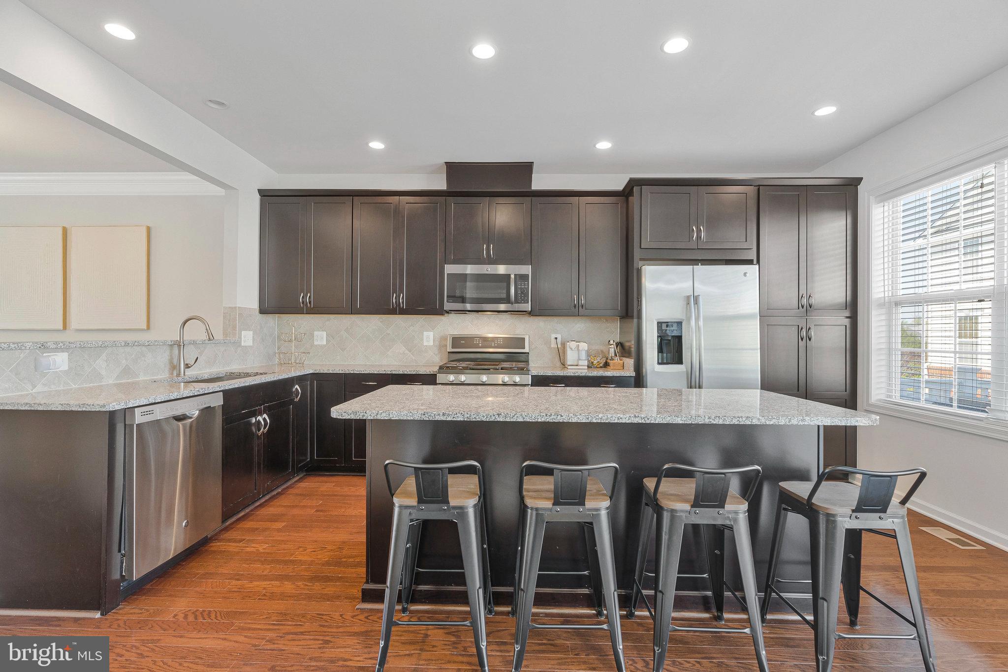 LOUDOUN VALLEY ESTATES 2 - Residential Lease