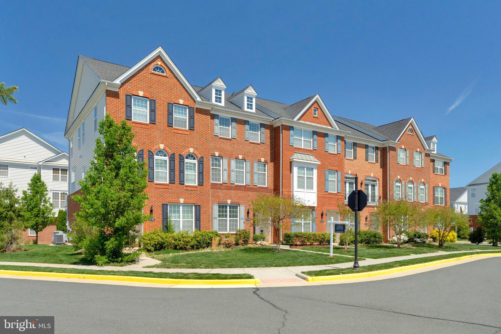 LOUDOUN VALLEY ESTATES 2 - Residential Lease