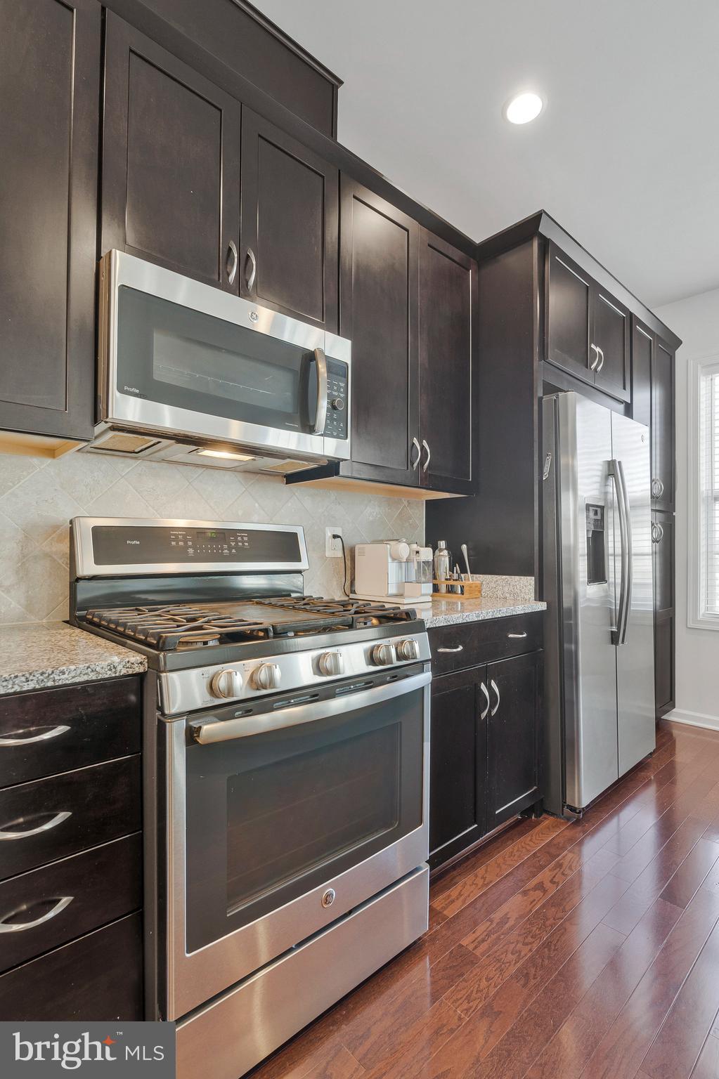 LOUDOUN VALLEY ESTATES 2 - Residential Lease