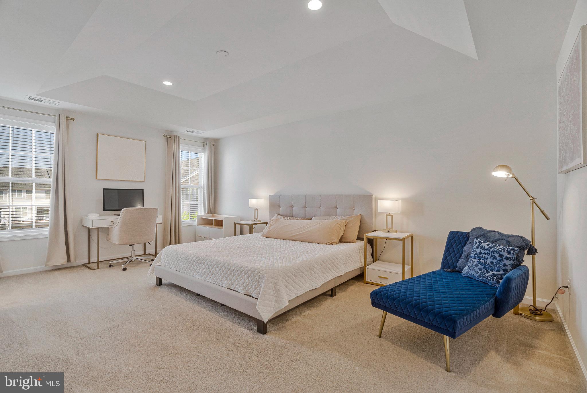 LOUDOUN VALLEY ESTATES 2 - Residential Lease