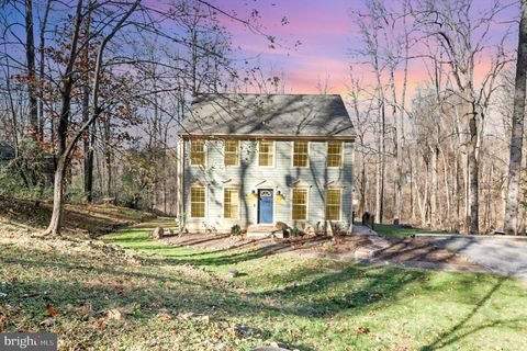 807 NORTHERN SPY DRIVE LINDEN VA 22642