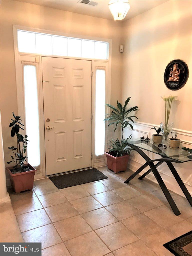 KING FARM BAILEYS COMMON - Residential Lease