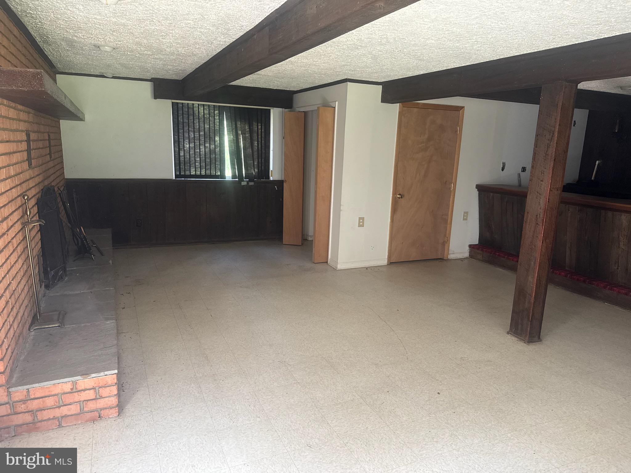 CLINTON - Residential