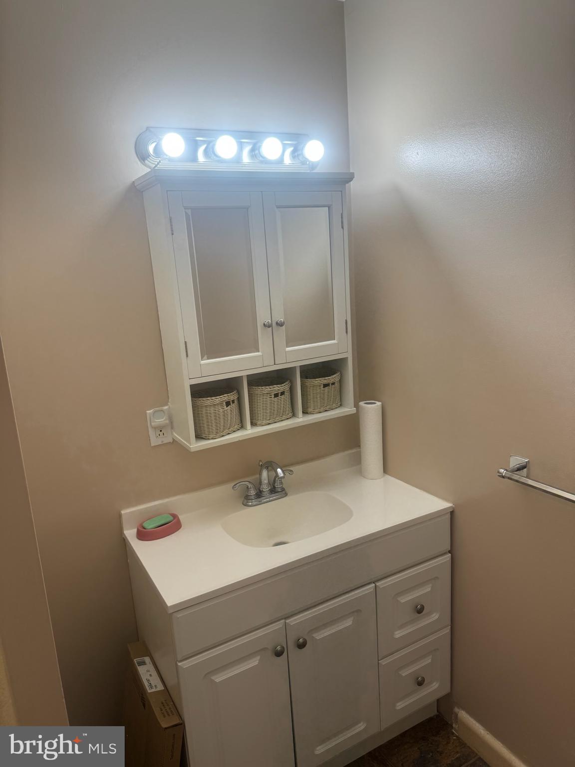 CLINTON - Residential