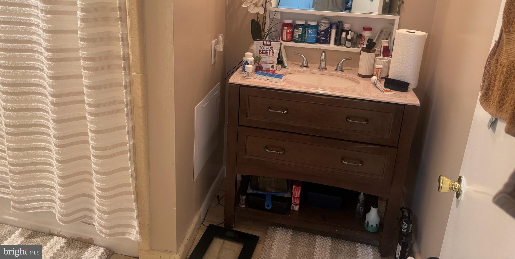 CLINTON - Residential