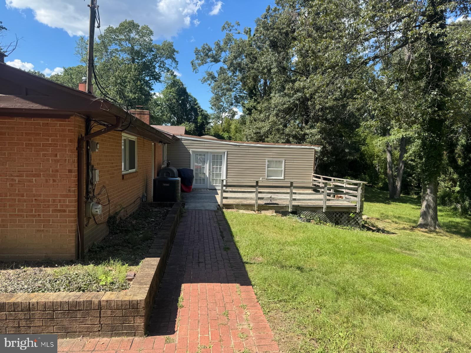 CLINTON - Residential