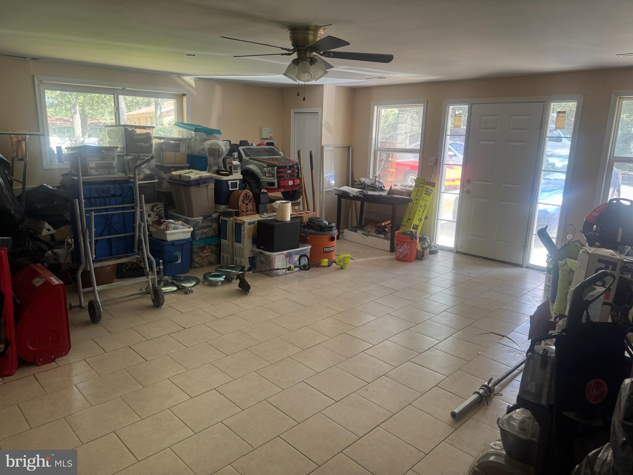 CLINTON - Residential