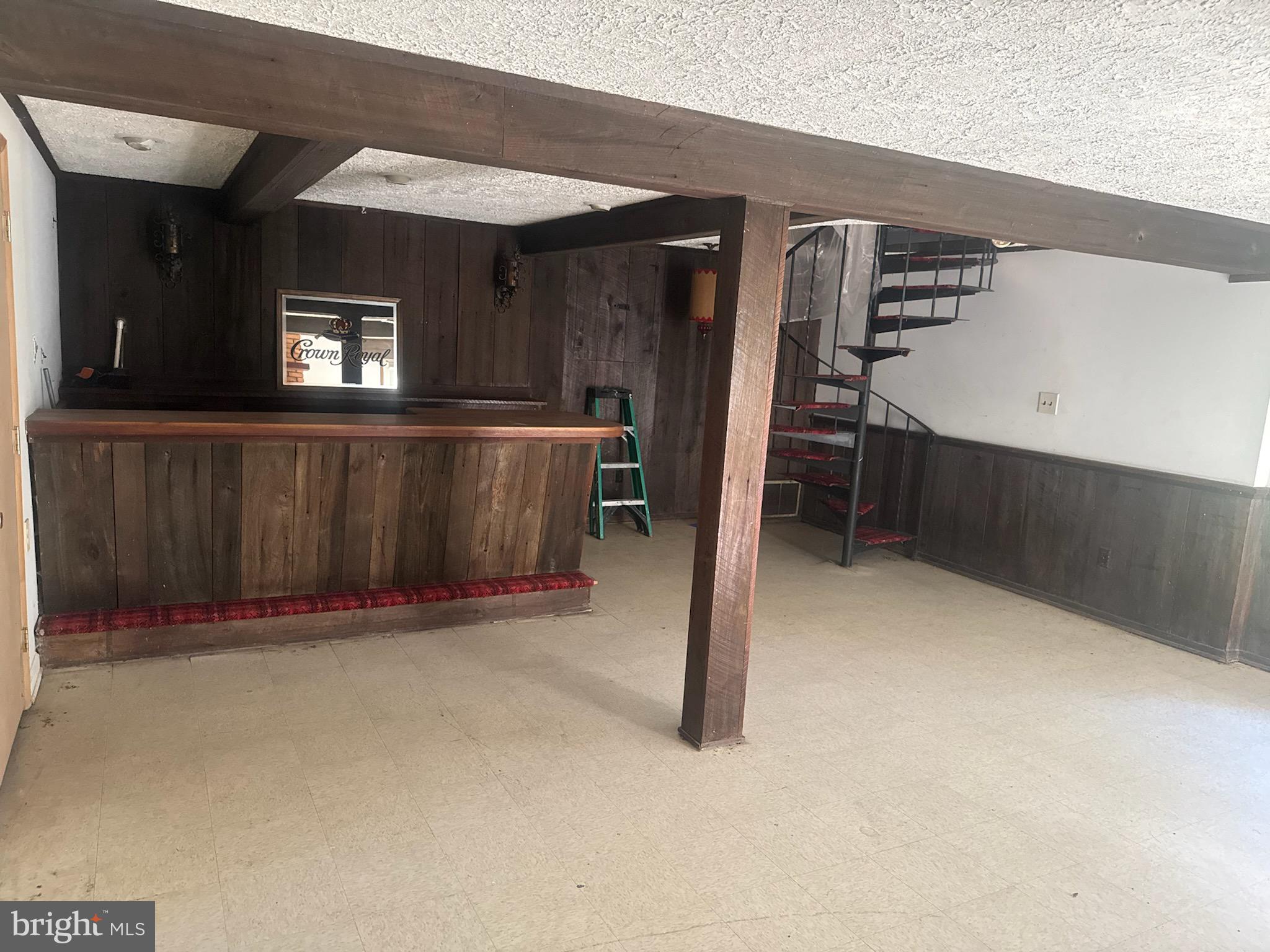 CLINTON - Residential