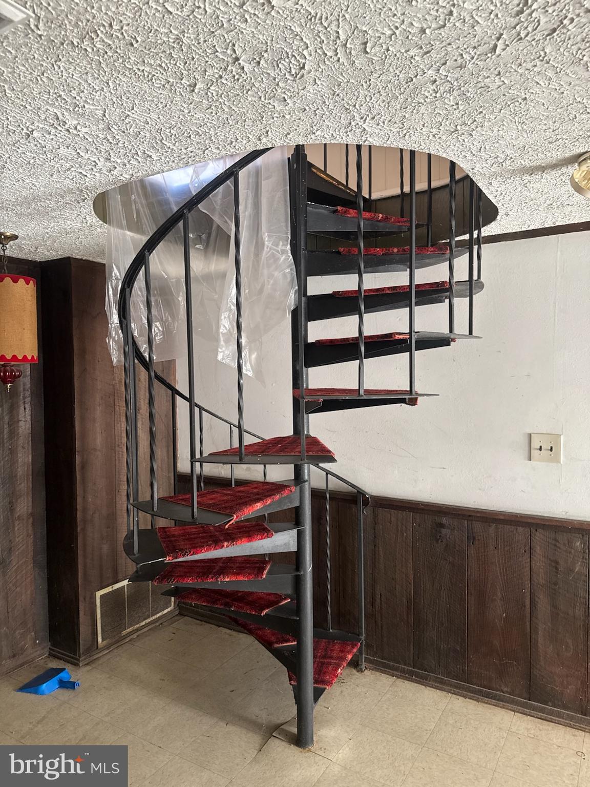 CLINTON - Residential