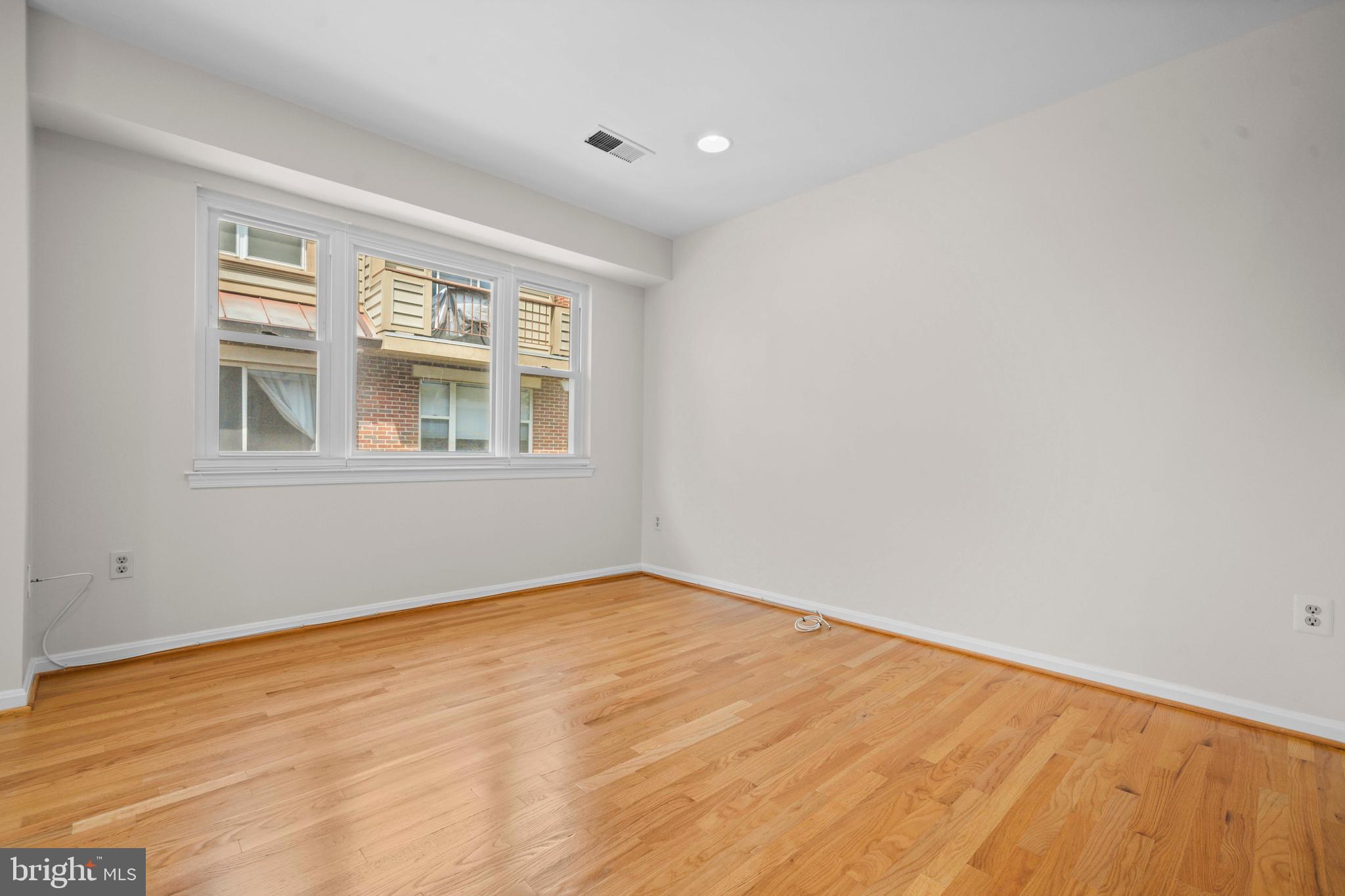 1109 N VERNON STREET