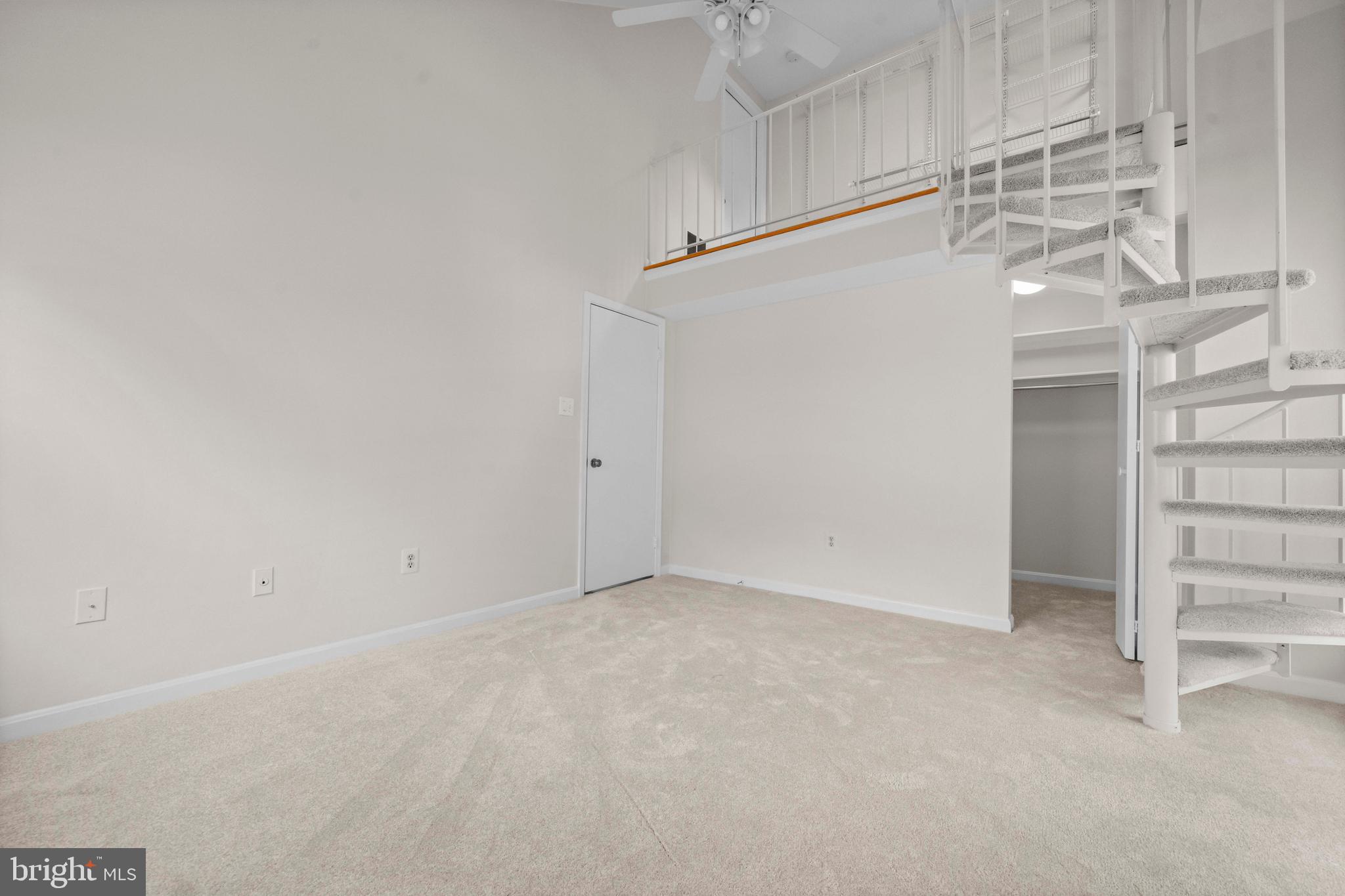 VERNON CORNER - Residential