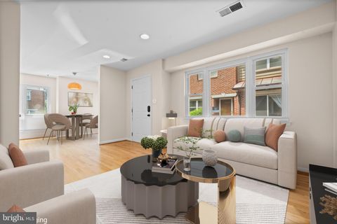 Photo of 1109 N Vernon Street, ARLINGTON, VA 22201 (MLS # VAAR2069372)