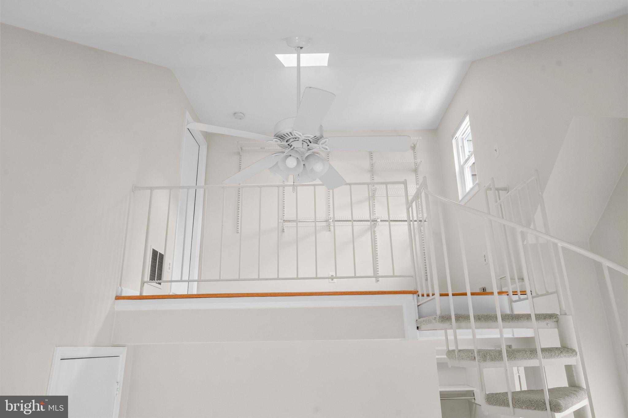 VERNON CORNER - Residential