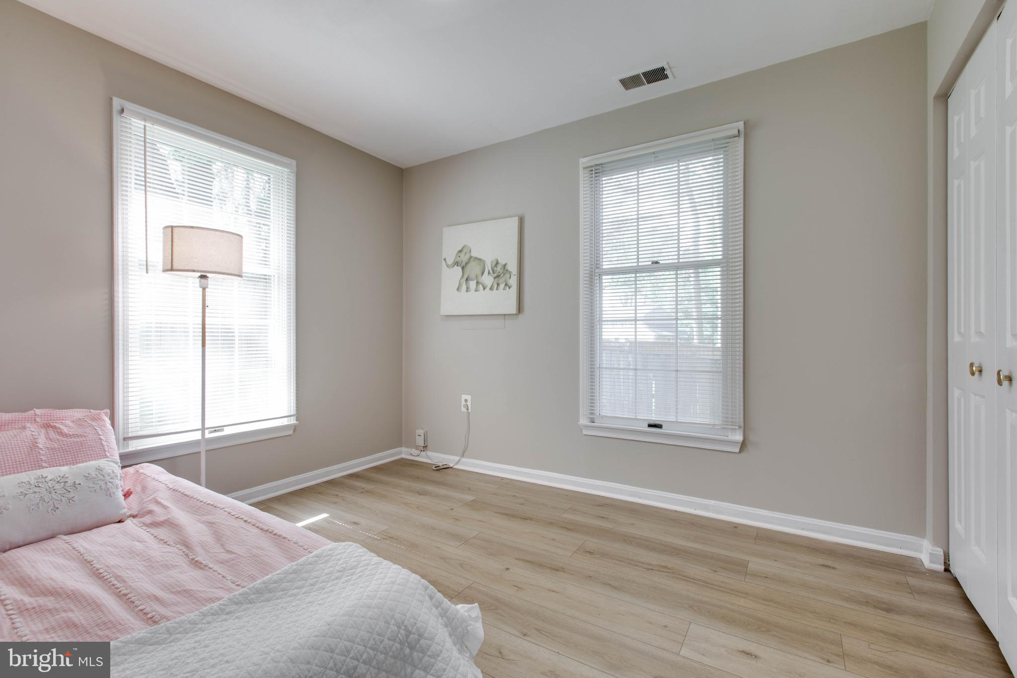 NAPLES MANOR - Residential