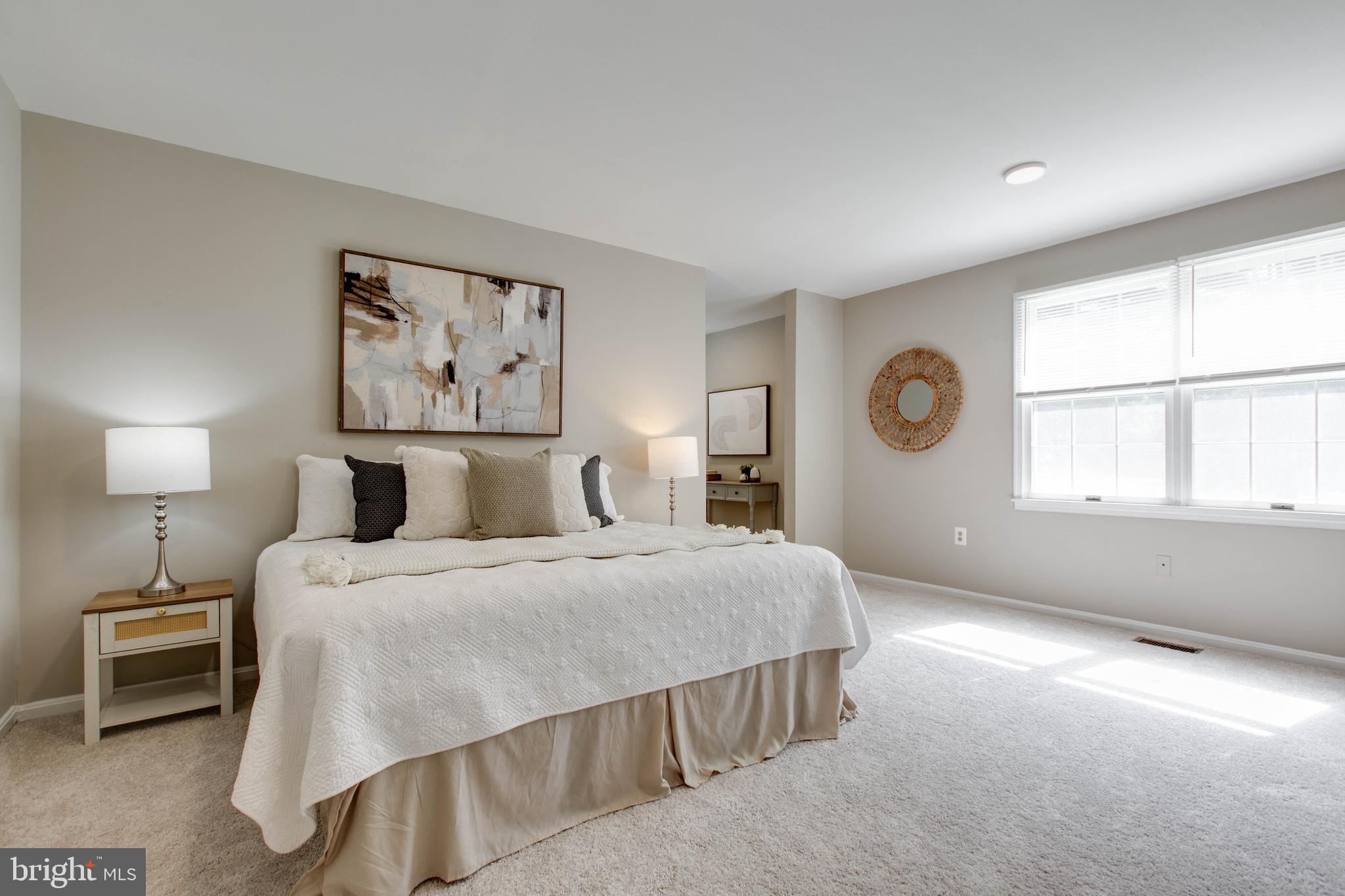 NAPLES MANOR - Residential