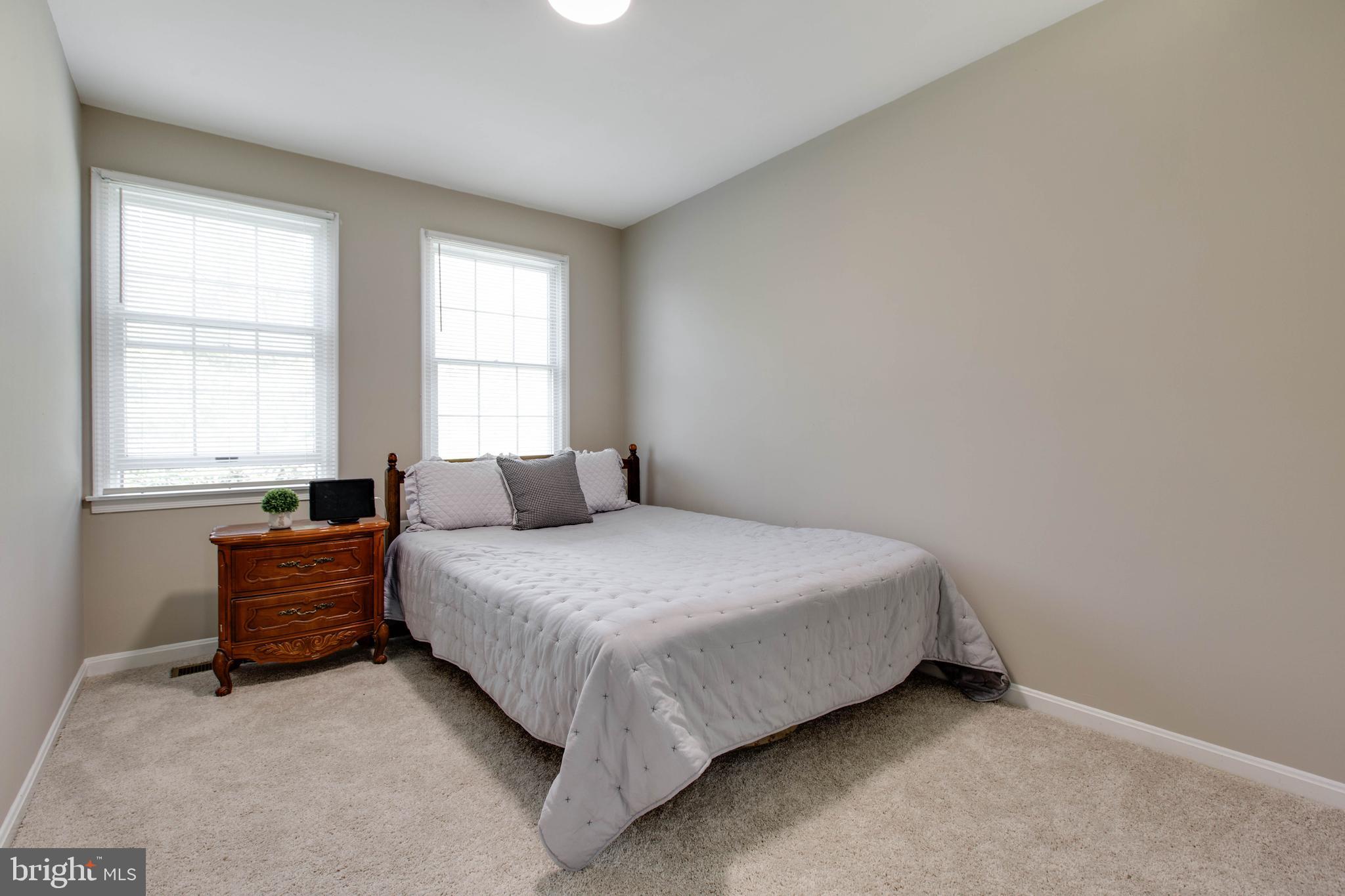 NAPLES MANOR - Residential