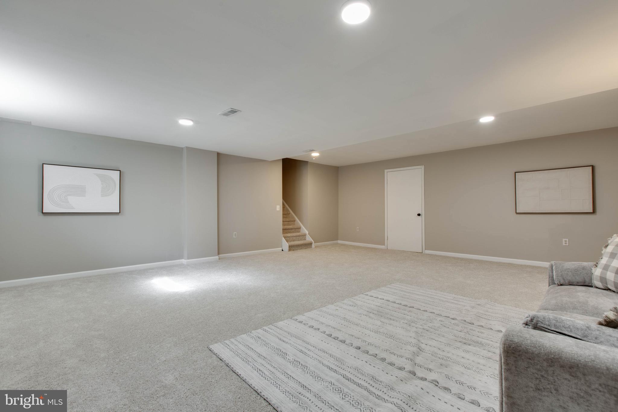 NAPLES MANOR - Residential
