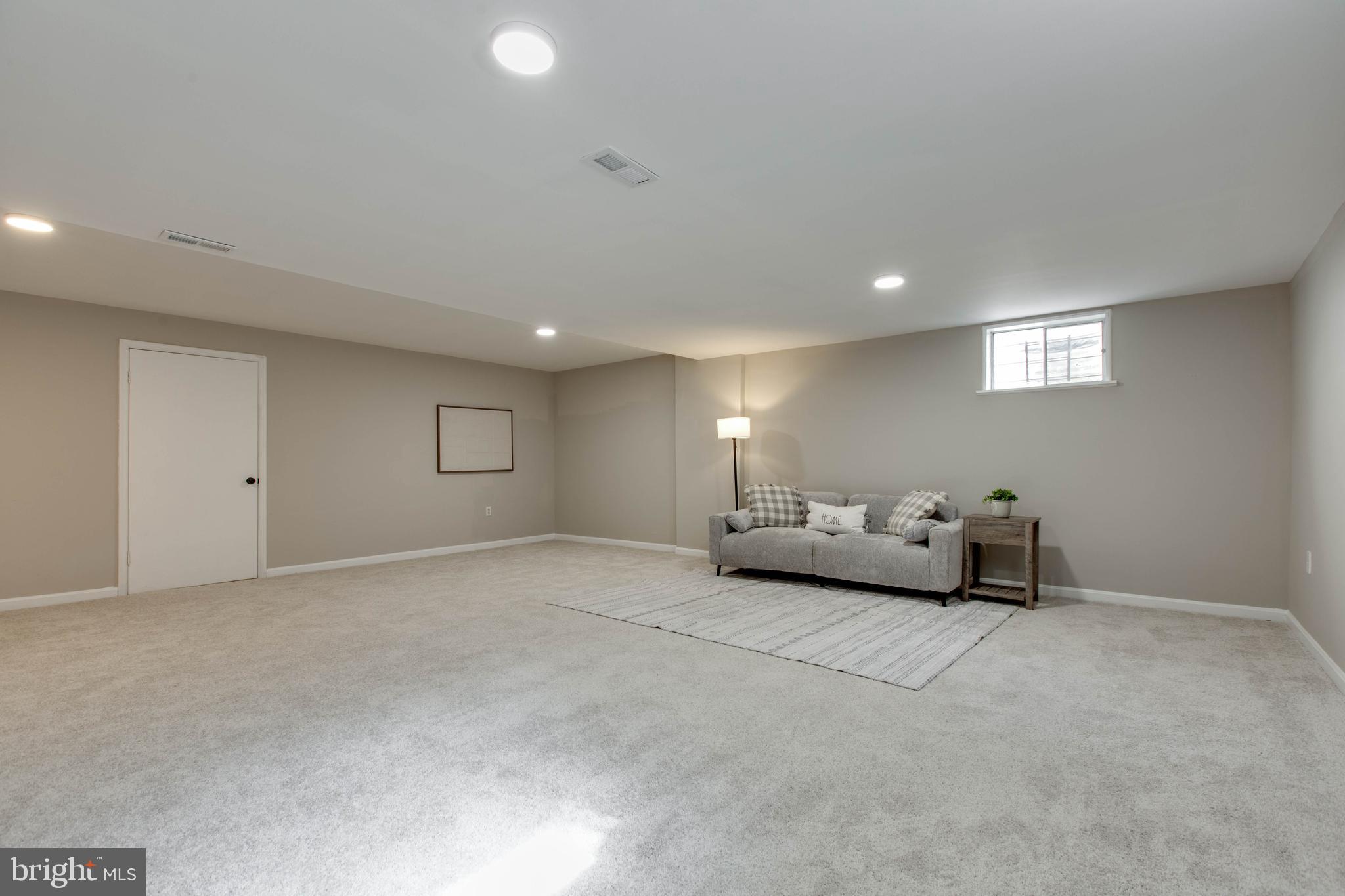NAPLES MANOR - Residential