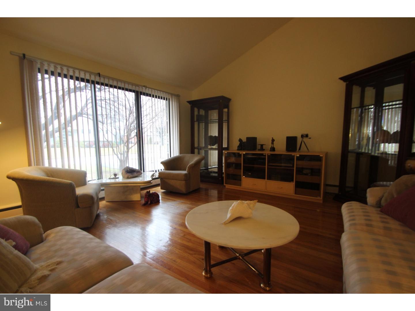 MARILYN PARK - Residential