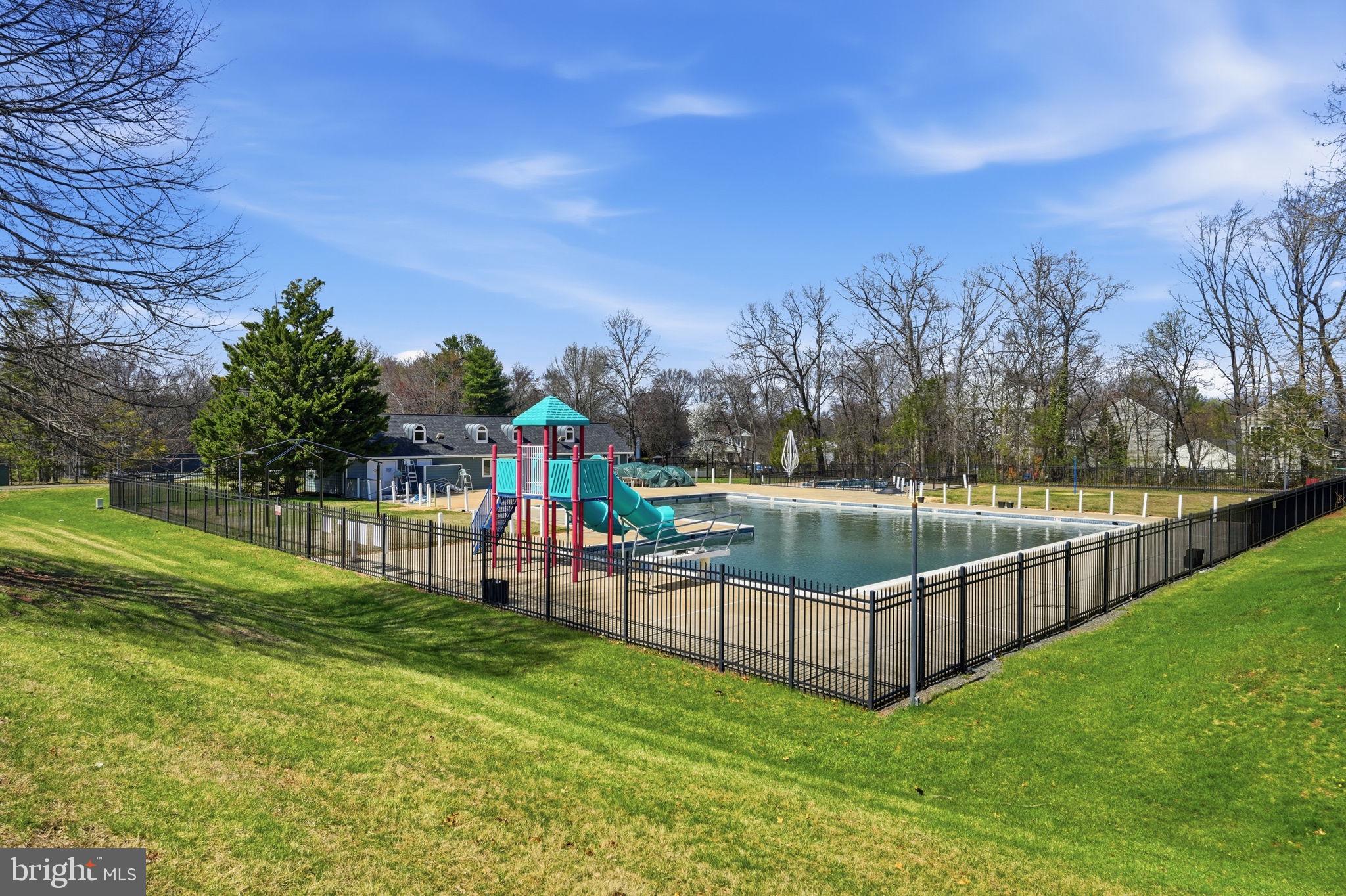 COUNTRYSIDE - Residential