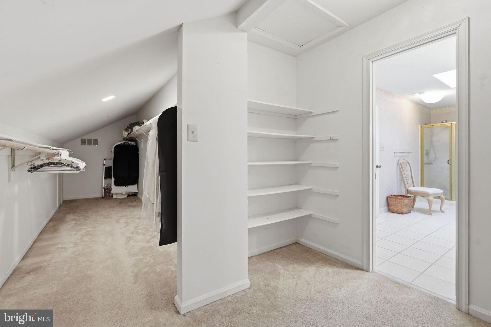 COUNTRYSIDE - Residential