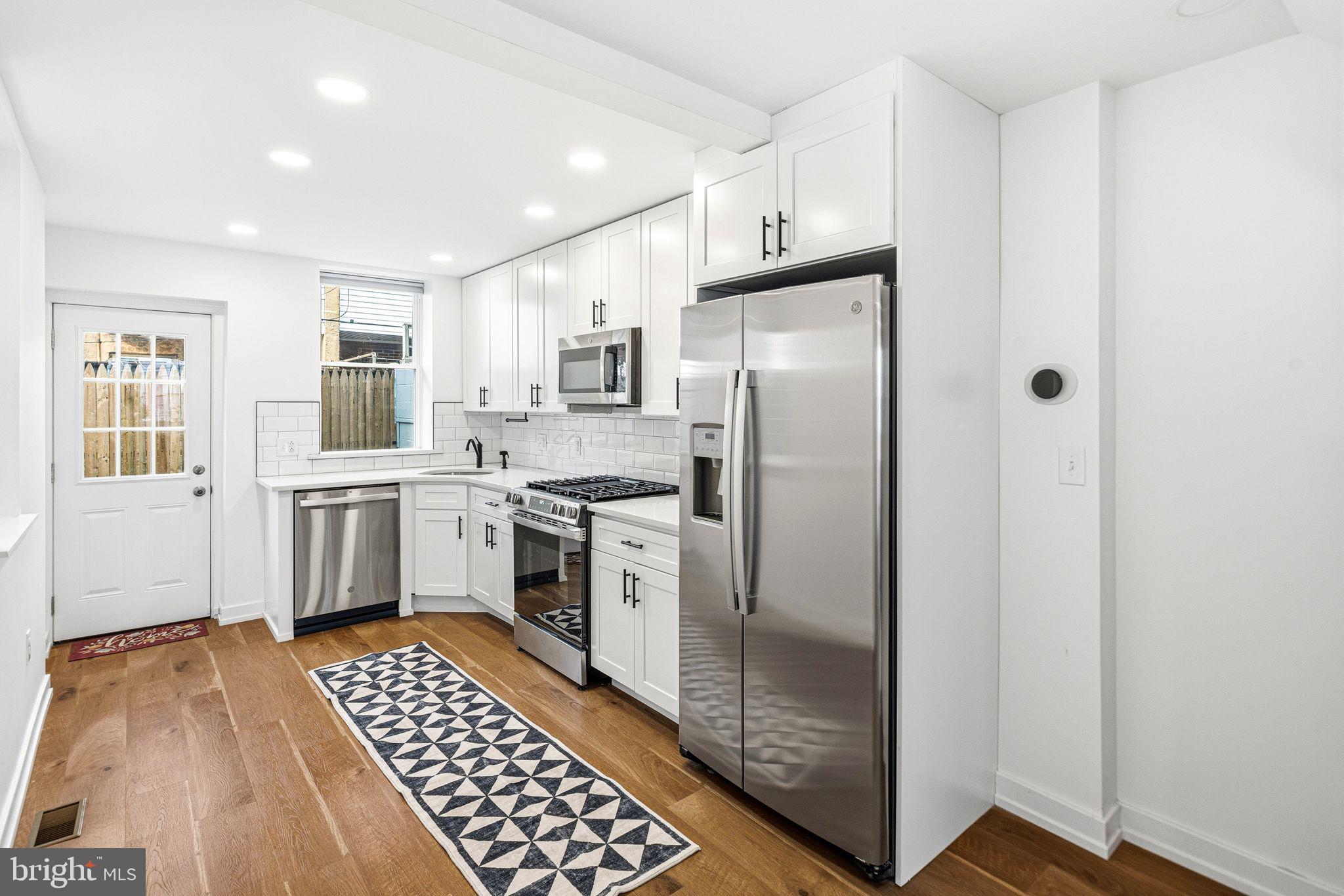 LOWER MOYAMENSING - Residential