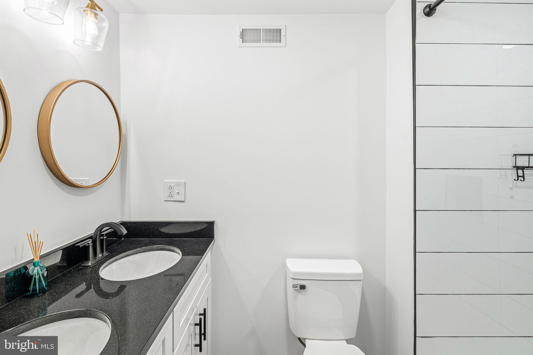 LOWER MOYAMENSING - Residential