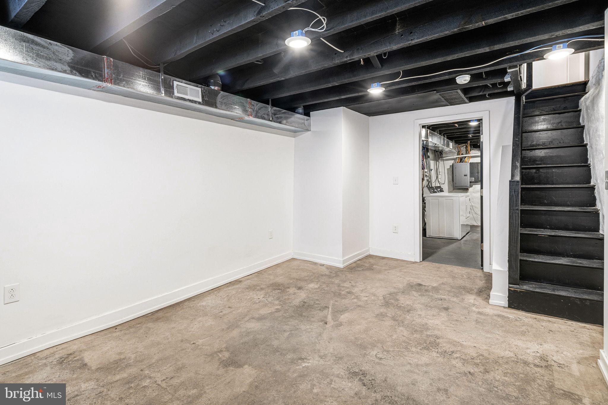 LOWER MOYAMENSING - Residential