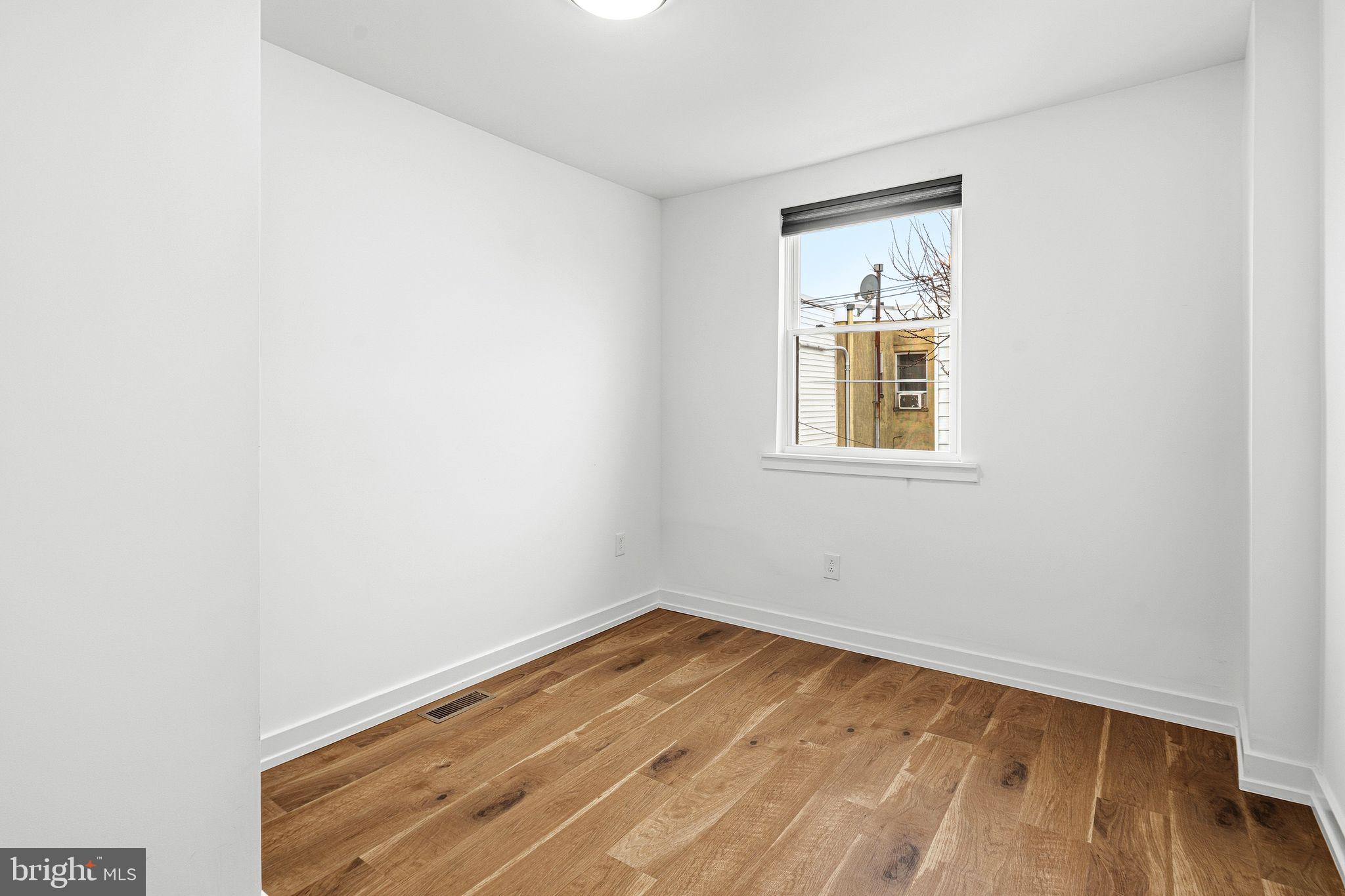 LOWER MOYAMENSING - Residential