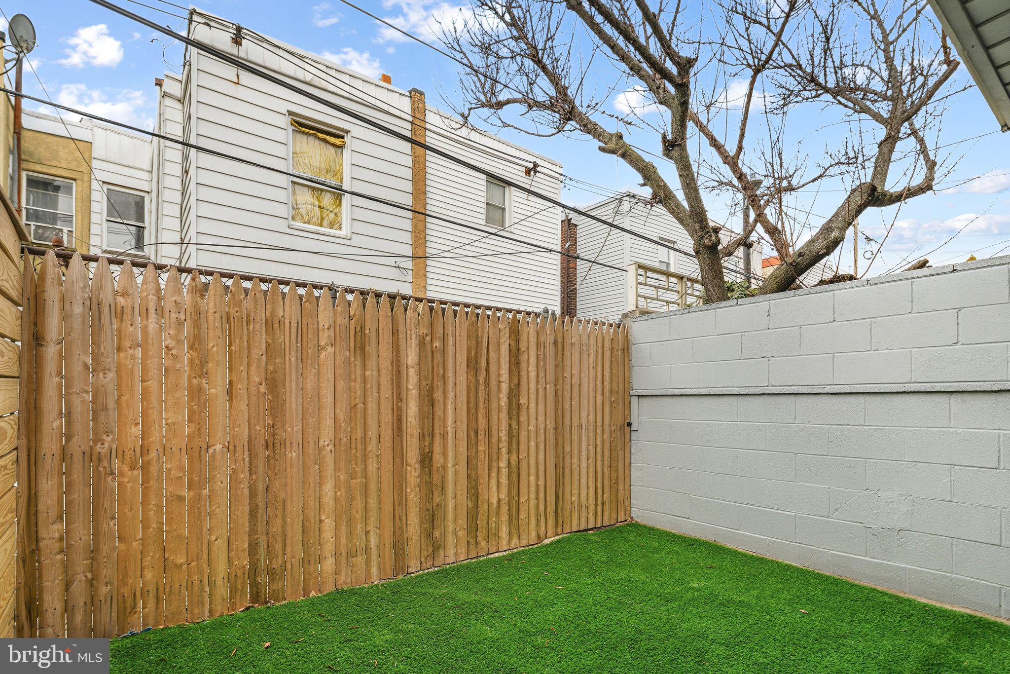 LOWER MOYAMENSING - Residential