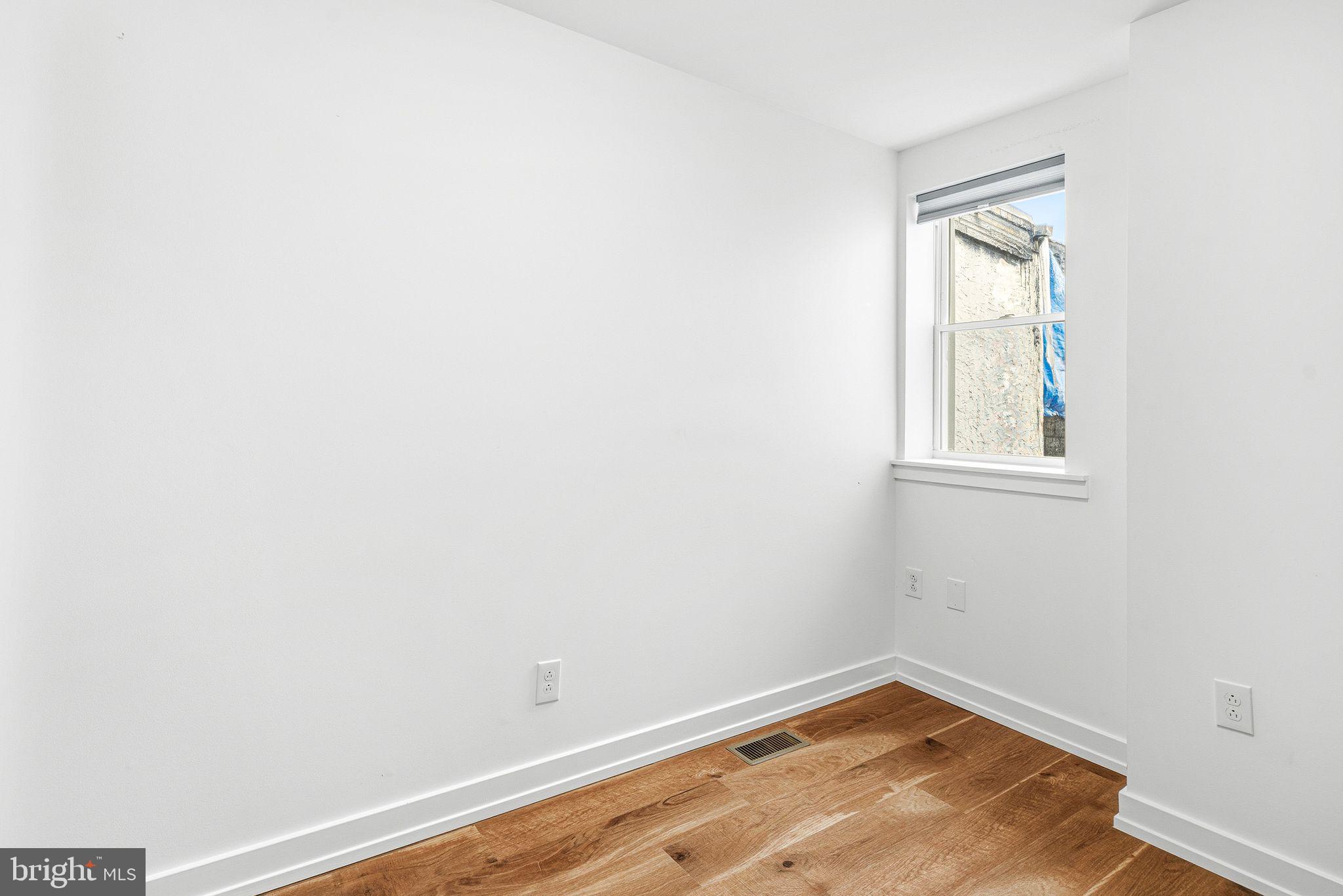 LOWER MOYAMENSING - Residential